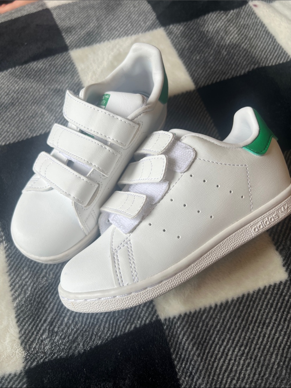 Stan Smith Comfort Closure shoes by Adidias size 10K.